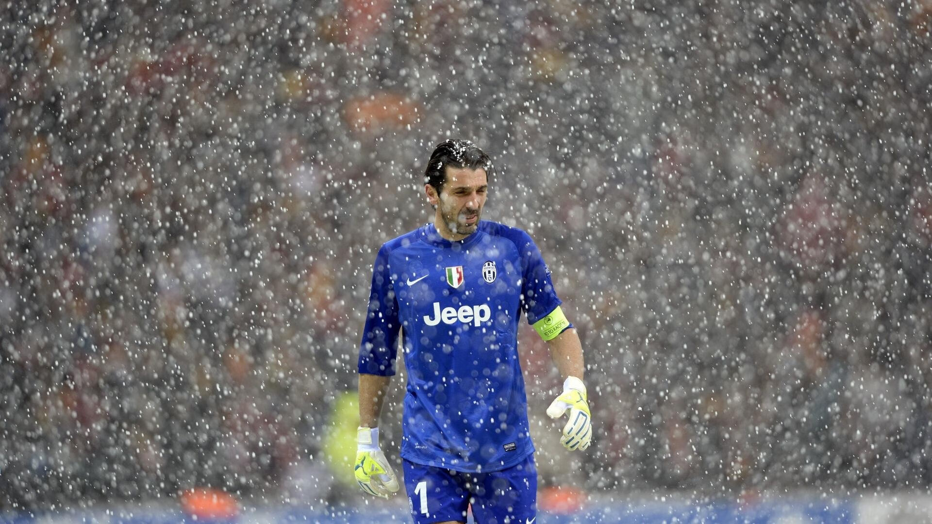 赛后热图分析揭示跑动距离变化与得失球之间存在强相关性,球员跑动距离数据